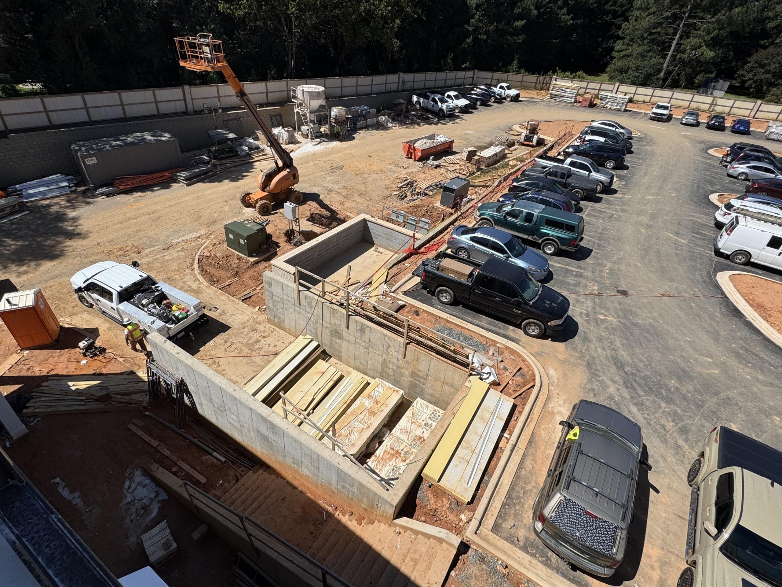 TRASH ENCLOSURE & SEWER PUMP