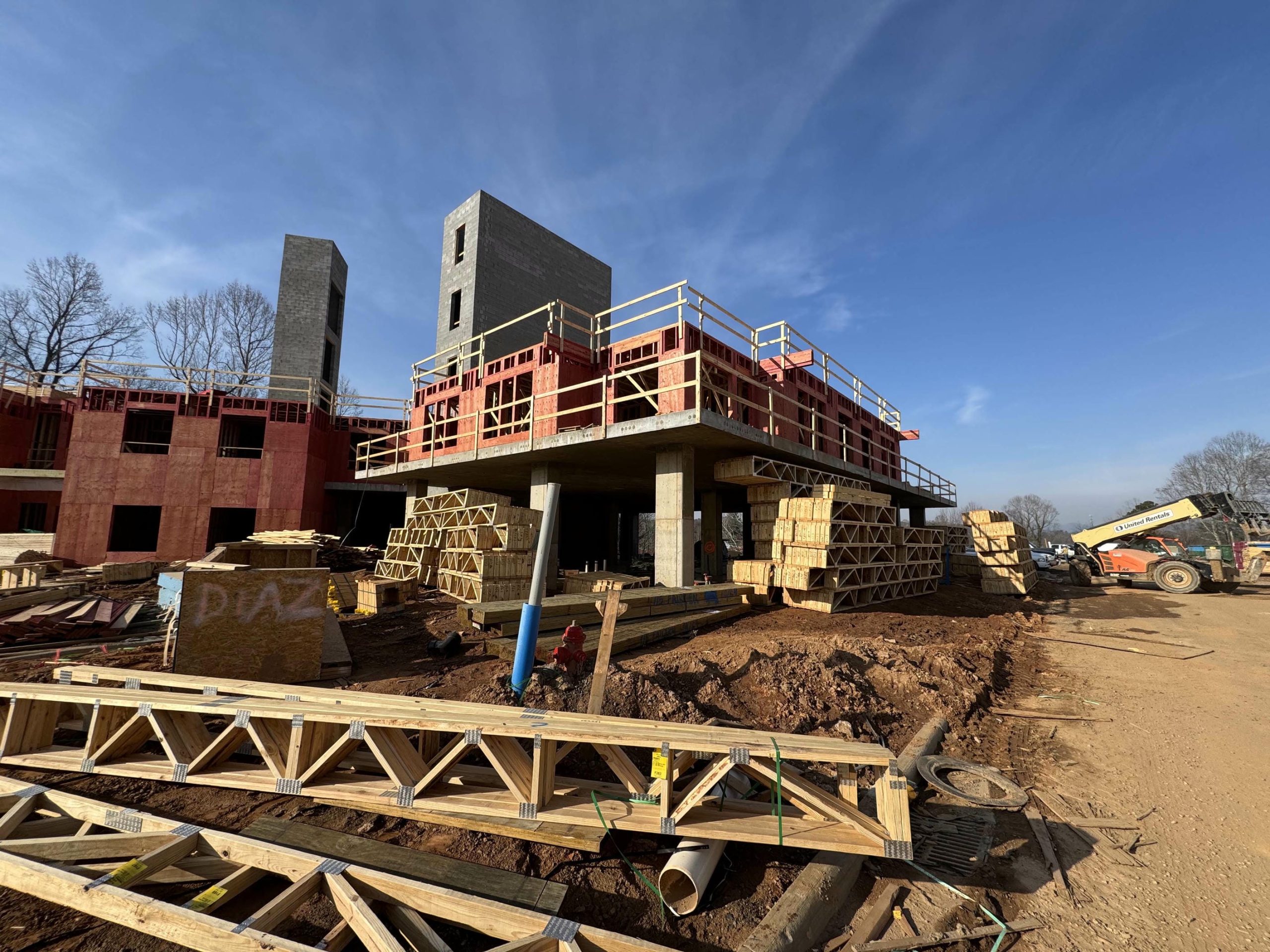 BUILDING 1 – PODIUM