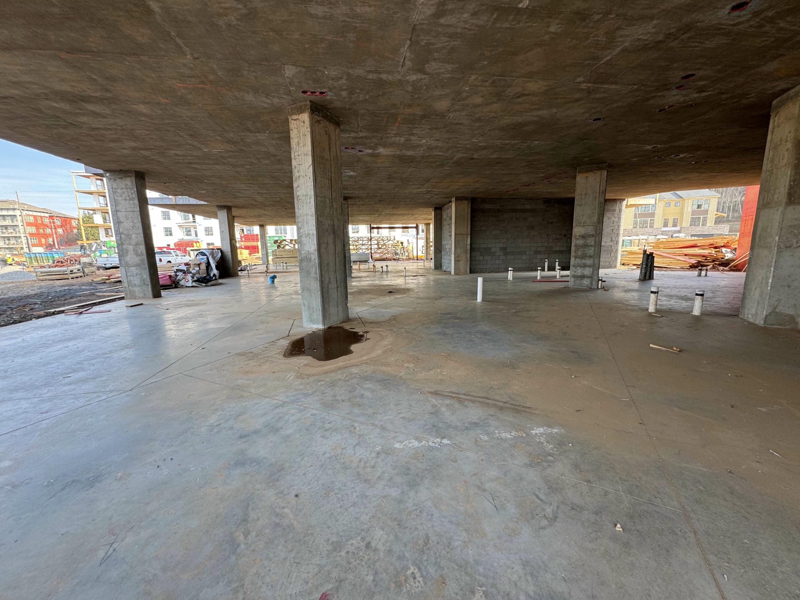 BUILDING 1 – PODIUM