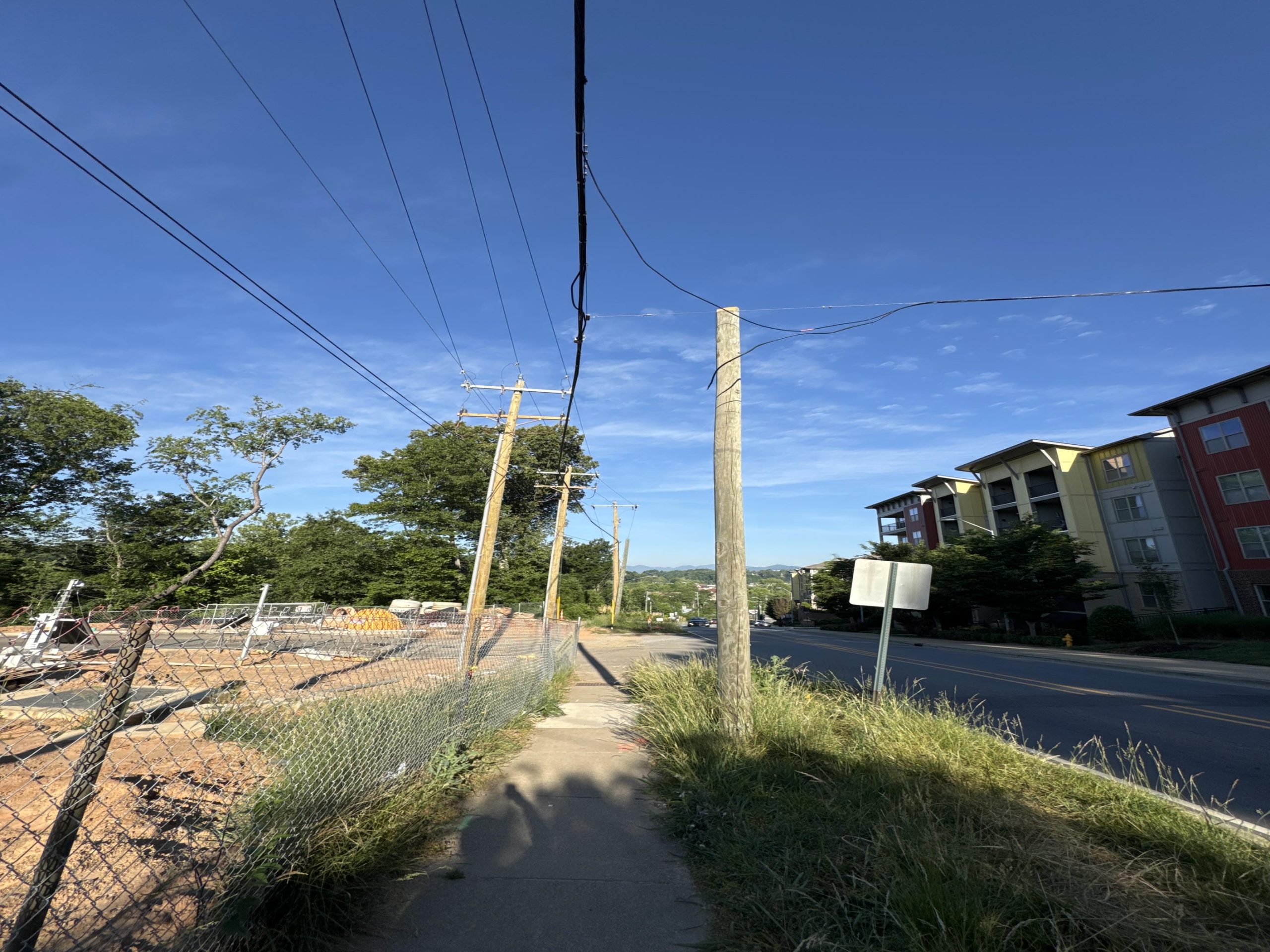 AT&T POLE FULLY DISCONNECTED