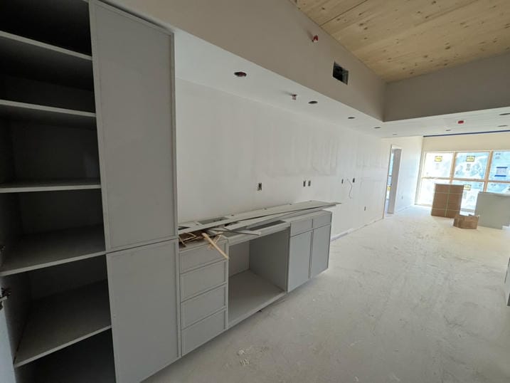 SIXTH CABINETS