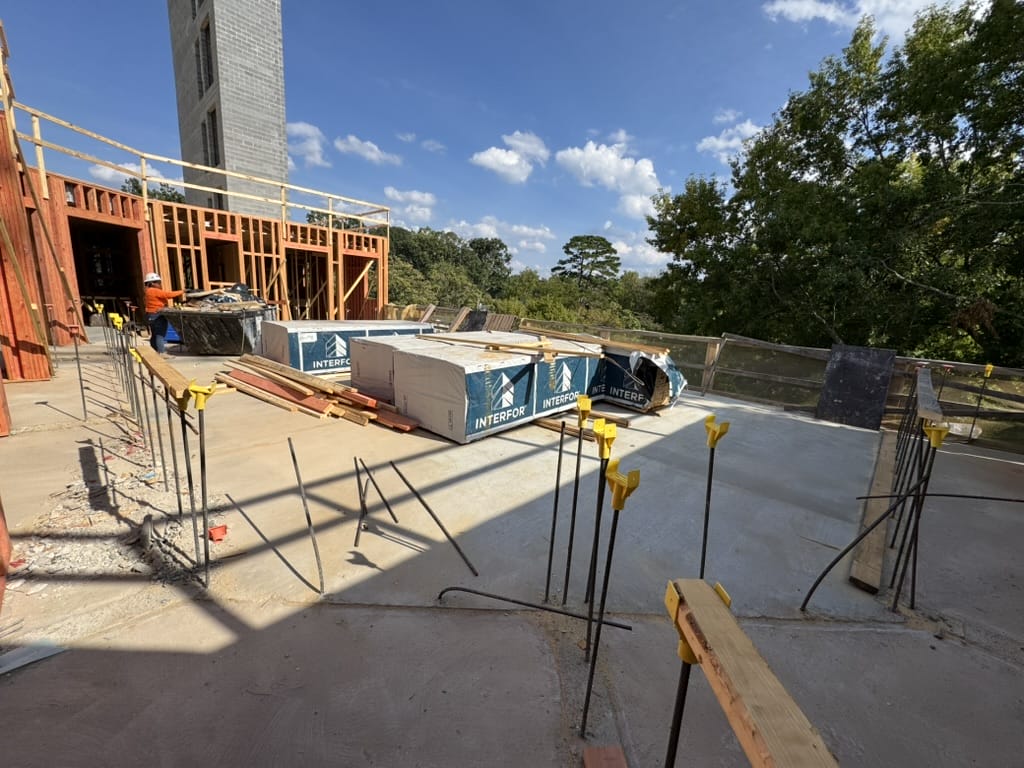 UNPROGRAMMED COURTYARD