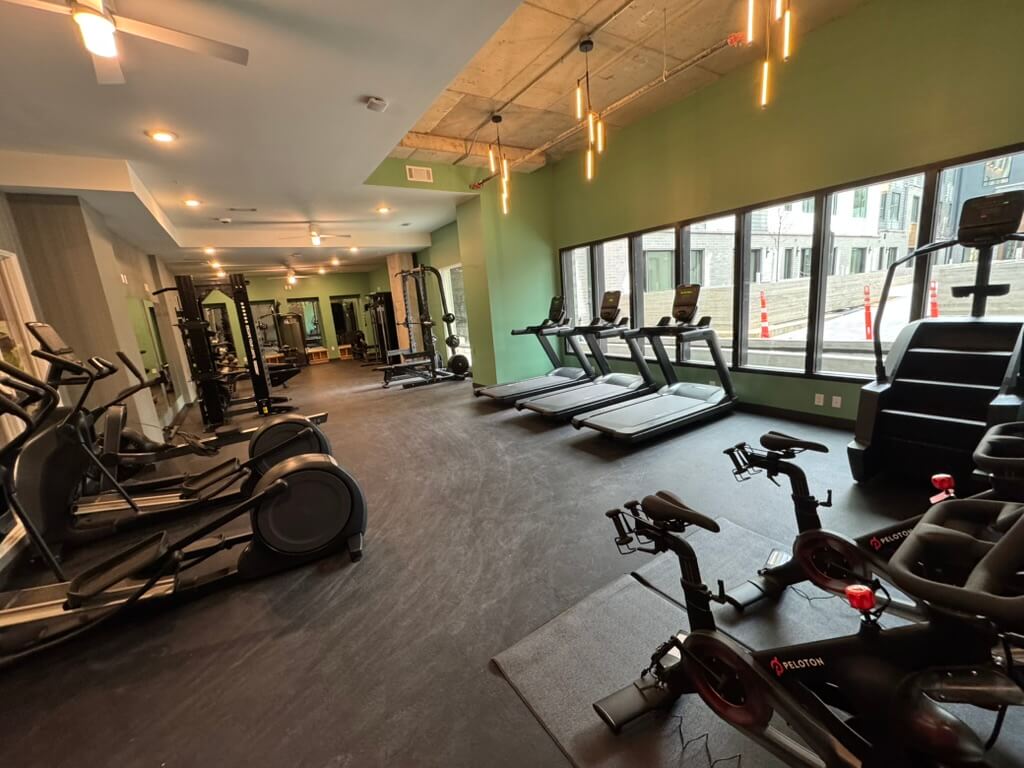 9D415B67-1BDB-4A18-9408-94BC9A3DE45E_1_105_c